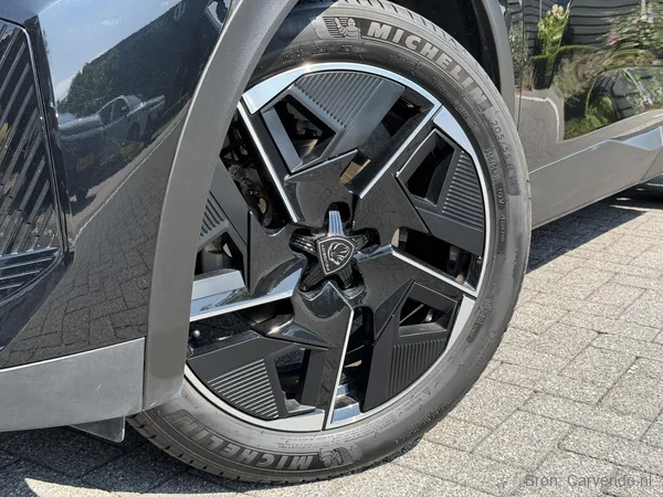 Peugeot 408, foto 2