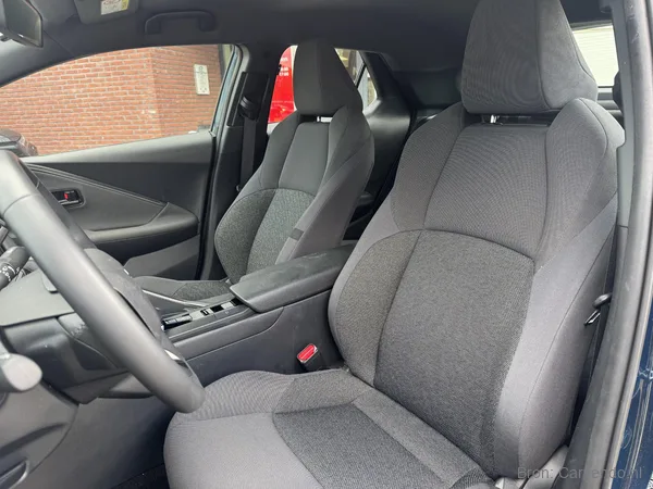 Toyota C-HR, foto 2